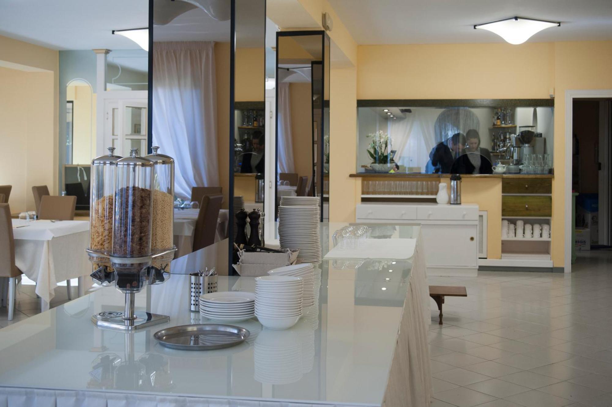 Hotel Gemma Del Mare Marina di Pietrasanta Exterior photo