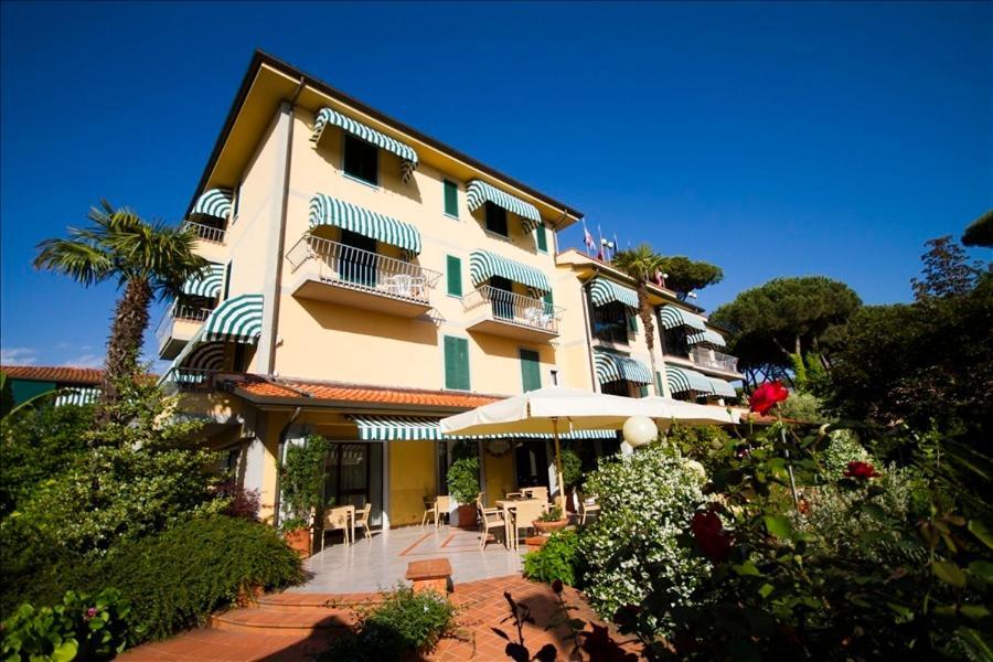 Hotel Gemma Del Mare Marina di Pietrasanta Exterior photo