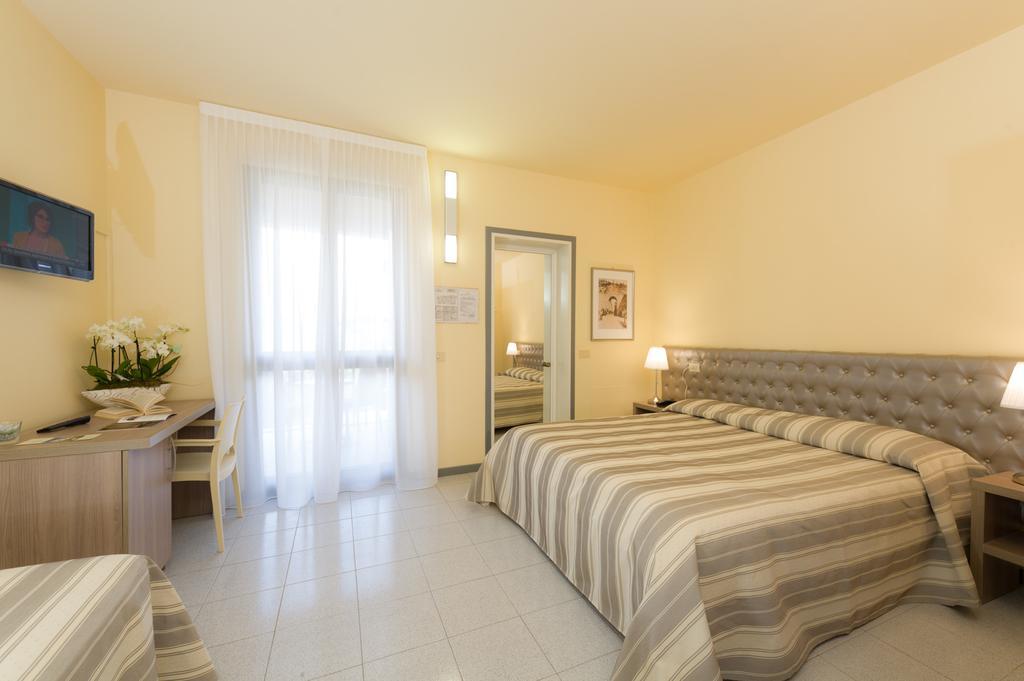 Hotel Gemma Del Mare Marina di Pietrasanta Exterior photo