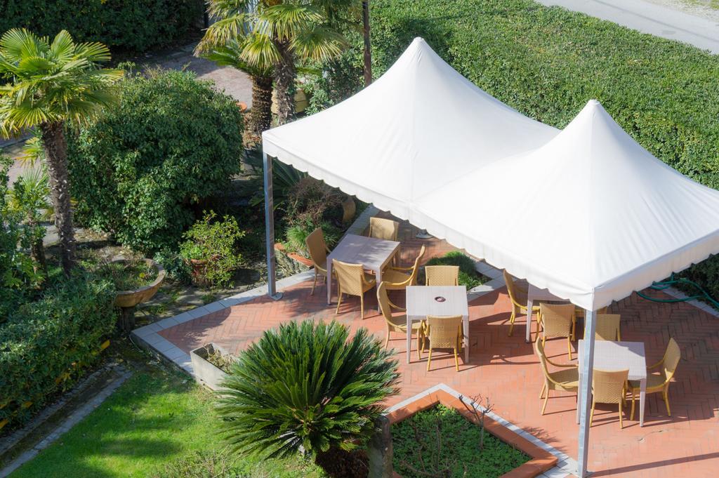 Hotel Gemma Del Mare Marina di Pietrasanta Exterior photo