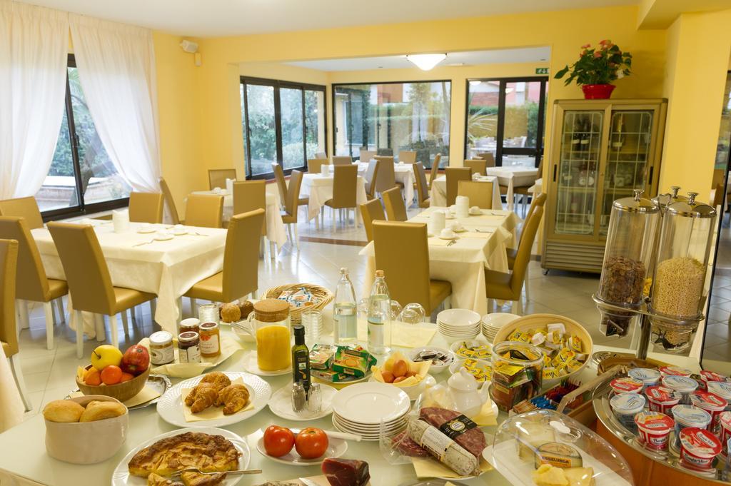 Hotel Gemma Del Mare Marina di Pietrasanta Exterior photo